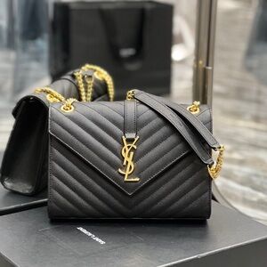 YSL COLLEGE LARGE CHAIN BAG IN QUILTED LEATHER